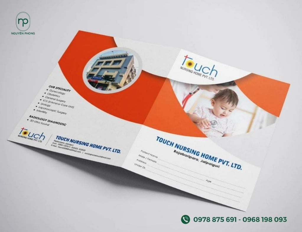 Logo phòng khám in trên tờ rơi